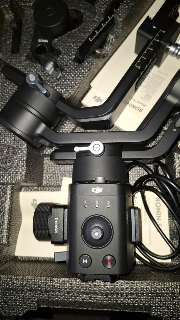 DJI Ronin SC Combo met Focus- en Zoomwiel, Audio, Tv en Foto, Actiecamera's, Zo goed als nieuw, Overige merken, Ophalen of Verzenden