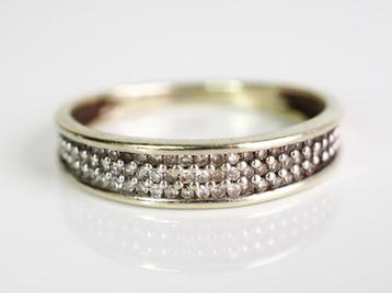 14 krt gouden ring bezet met zirkonia beschikbaar voor biedingen