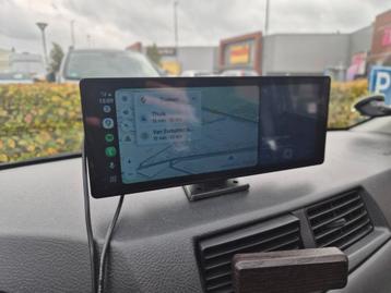 Android CarPlay scherm voor in de auto beschikbaar voor biedingen