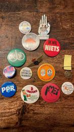 Retro buttons jaren 80 moet voor 20/11 weg!, Verzamelen, Speldjes, Pins en Buttons, Ophalen, Gebruikt, Overige onderwerpen