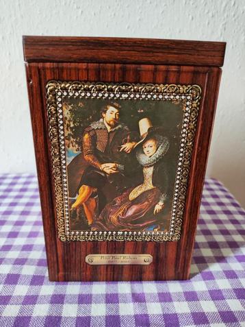 Prachtig vintage blik met oude schilderijen  beschikbaar voor biedingen