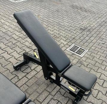 Technogym adjustable bench