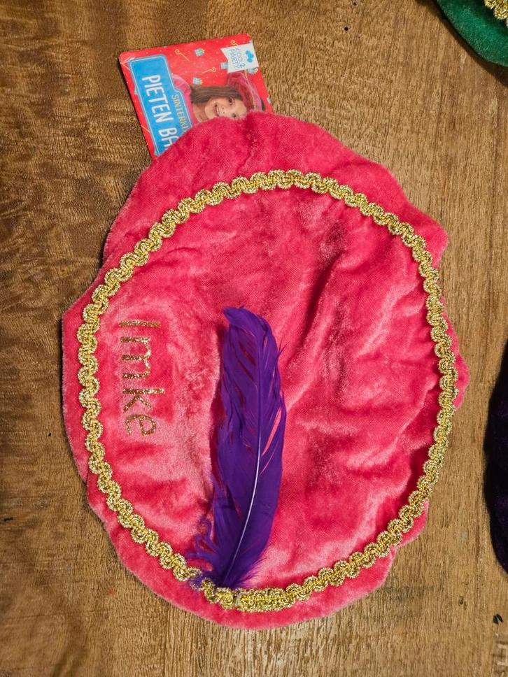 Pietenmuts met naam, Kinderen en Baby's, Carnavalskleding en Verkleedspullen, Nieuw, Jongen of Meisje, 104 of kleiner, Ophalen of Verzenden