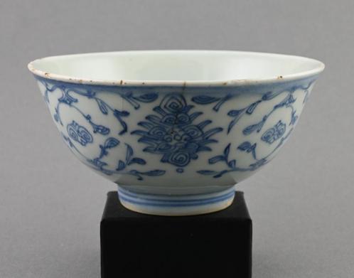 Chinees porseleinen kom, diameter 14 cm, Antiek en Kunst, Antiek | Porselein, Verzenden