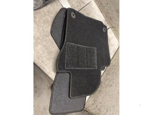 Matten Set van een Volkswagen Golf, Auto-onderdelen, Interieur en Bekleding, Gebruikt, 3 maanden garantie, Ophalen of Verzenden