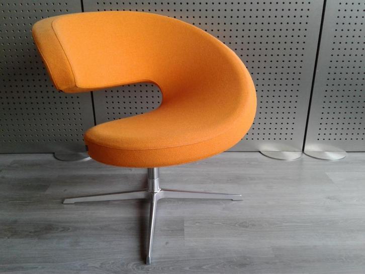 Variér (Stokke) Peel Club (Oranje), Heel Mooi!, Huis en Inrichting, Fauteuils, Zo goed als nieuw, Metaal, Stof, Overige materialen