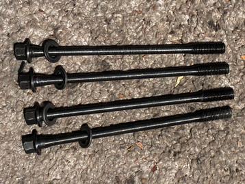 Cilinderkopbouten M10 x 1.25 x 160 mm beschikbaar voor biedingen