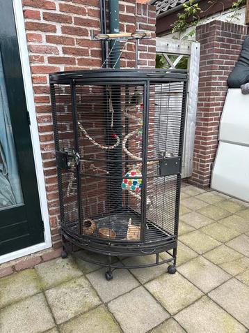 Vogelkooi merk Keddoc beschikbaar voor biedingen