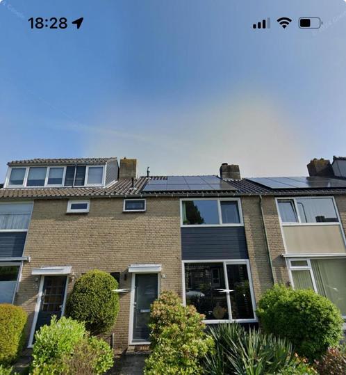 Zonnepanelen 11 stuks met omvormer en bevestigingsmateriaal, Huis en Inrichting, Overige Huis en Inrichting, Gebruikt, Ophalen