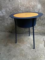 Memphis Style blauwe bijzettafel , jaren 80, Ophalen of Verzenden, Huis en Inrichting