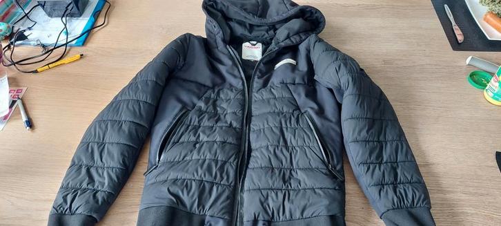 Vingino winterjas. Zwart, maat 176, Kinderen en Baby's, Kinderkleding | Overige, Zo goed als nieuw, Jongen, Ophalen of Verzenden