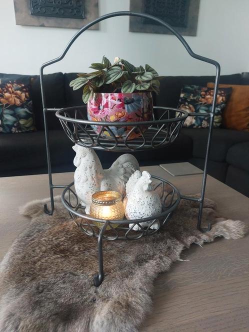 Mooie gevulde etagère!, Huis en Inrichting, Woonaccessoires | Etagères, Zo goed als nieuw, Ophalen