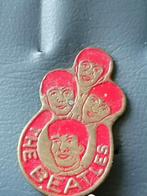 SPELD   BEATLES   ROOD, Verzamelen, Speldjes, Pins en Buttons, Ophalen of Verzenden, Gebruikt, Figuurtje, Speldje of Pin