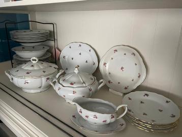 Dinerservies Bavaria, roze roosjes / bloemetjes beschikbaar voor biedingen