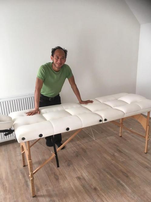 Massage voor de vastzittende nek en rug, Diensten en Vakmensen, Welzijn | Masseurs en Massagesalons, Bedrijfsmassage, Ontspanningsmassage