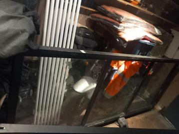  Stalen zwarten binnen deur met kozijn met 3 ramen beschikbaar voor biedingen