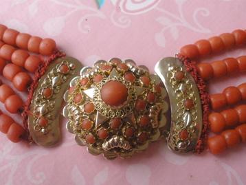 Zeeuwse Bloedkoraal ketting met Groot Gouden slot 1883-1896 beschikbaar voor biedingen