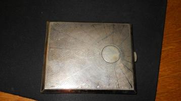  vintage, jaren 40/ 50, sigaret doos beschikbaar voor biedingen