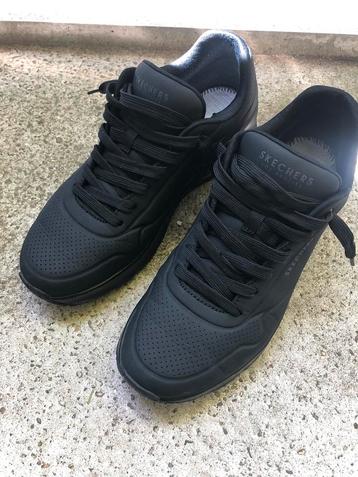 Skechers uno zwart maat 43 beschikbaar voor biedingen