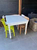 Brocante tafel met “oude” houten stoelen, Huis en Inrichting, Ophalen, Gebruikt, Brocant, 4 tot 6 stoelen