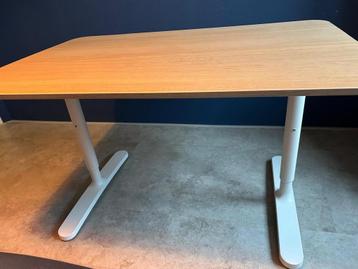 Bureau (verstelbaar) - afbeelding 1