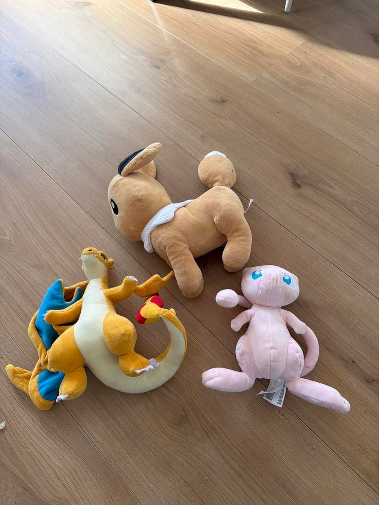 Pokemon Knuffels - Charizard, Eevee, Mew, Kinderen en Baby's, Speelgoed | Knuffels en Pluche, Ophalen of Verzenden, Zo goed als nieuw