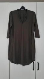 Jurkje travelstof legergroen, Kleding | Dames, Maat 42/44 (L), Ophalen of Verzenden, Zo goed als nieuw, Knielengte