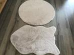 Imitatie vacht/stoelkleed met bijpassend vloerkleed, Ophalen of Verzenden, Zo goed als nieuw