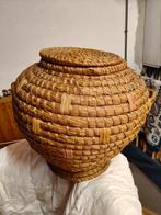 Handgemaakte rieten mand met deksel, Ophalen, Gebruikt, Mand, Rond