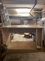 Stevig bureau met cd-rek – licht hout, ruim werkblad, Ophalen, Gebruikt