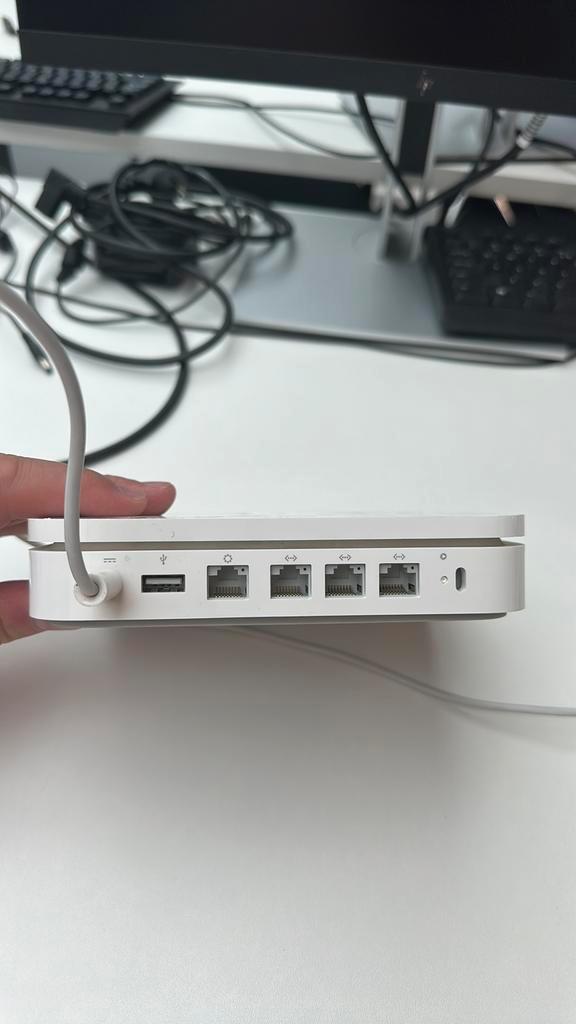 Apple AirPort Extreme Base Station, Computers en Software, Routers en Modems, Gebruikt, Router, Ophalen of Verzenden