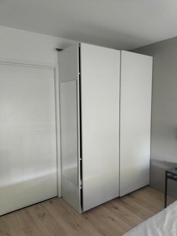 Ikea pax kast mat wit met schuifdeuren 