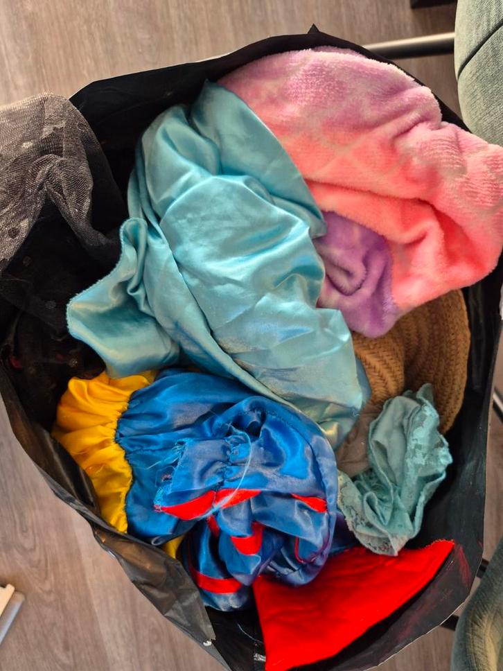 Zak met verkleedkleren, Kinderen en Baby's, Carnavalskleding en Verkleedspullen, Gebruikt, Meisje, Ophalen