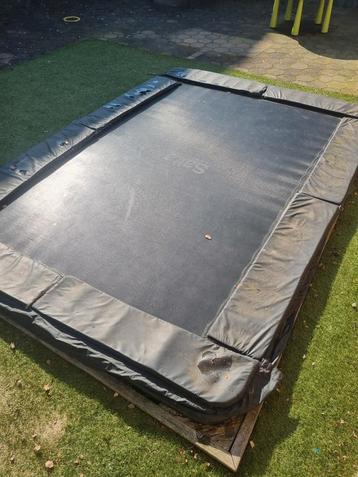 Salta trampoline 305 x 214 cm beschikbaar voor biedingen