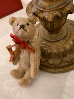 Antieke Teddybeer met Rode Strik, Ophalen of Verzenden