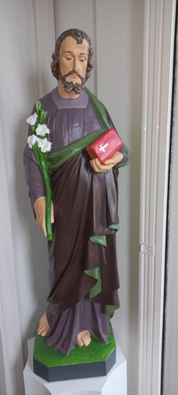 Heilige Jozef met boek in hand beschikbaar voor biedingen