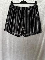 Amisu Short Maat 40 - Zwart/Wit gestreept, Maat 38/40 (M), Zwart, Ophalen of Verzenden, Zo goed als nieuw