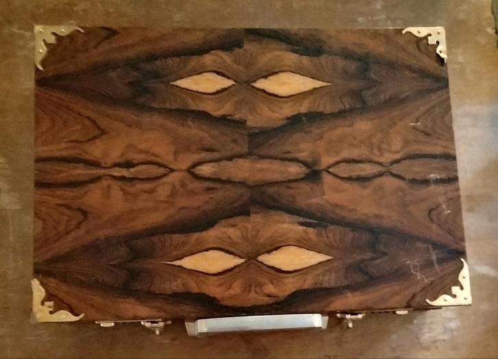 Unieke vintage 'walnoot' houten attache koffer, Antiek en Kunst, Antiek | Kantoor en Zakelijk, Ophalen