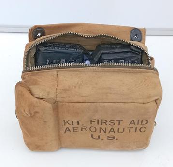 Tweede Wereldoorlog First Aid Kit Aeronautic USA Airforce ! beschikbaar voor biedingen
