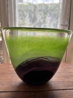 groene retro vaas, Huis en Inrichting, Woonaccessoires | Vazen, Gebruikt, Overige kleuren, Ophalen of Verzenden, Glas