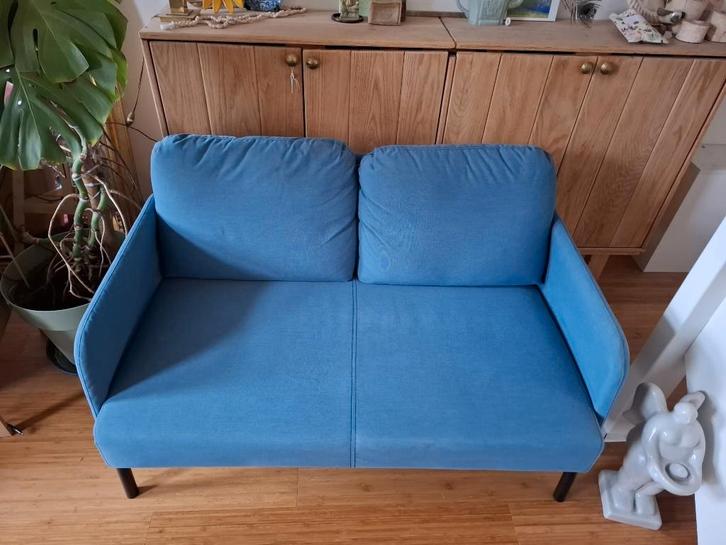 Ikea GLOSTAD 2-zitsbank, blauw, Huis en Inrichting, Banken | Bankstellen, Zo goed als nieuw, Rechte bank, Tweepersoons, Minder dan 150 cm