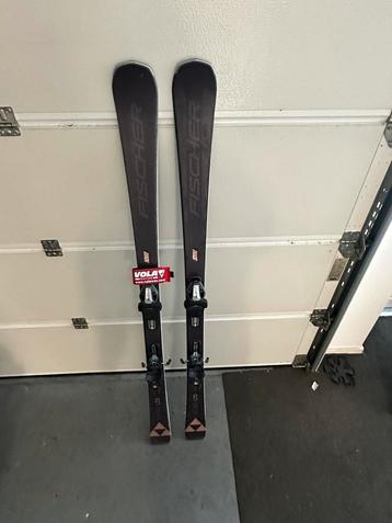 Fischer RC WC 157cm gewaxt en geslepen als nieuw beschikbaar voor biedingen