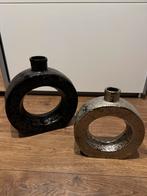 Set van 2 decoratieve vazen – zilver & zwart, Ophalen, Zo goed als nieuw, Metaal, 25 tot 50 cm