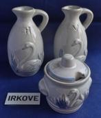 DRIE DELIGE TAFELSET * Met Zwanen *, Huis en Inrichting, Keuken | Servies, Verzenden, Keramiek, Overige typen, Nieuw