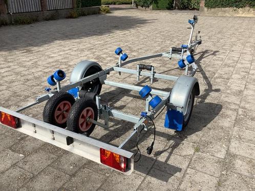 iTrailer, kantelbare boottrailer  in goede staat, Watersport en Boten, Sloepen, Zo goed als nieuw, 10 tot 30 pk, 3 tot 6 meter
