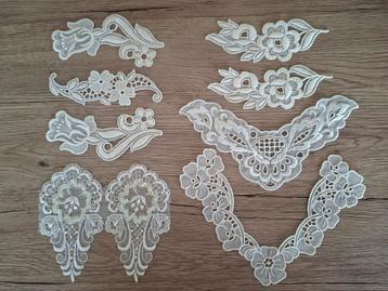 OUDE STRIJK NAAI APPLICATIES WIT BRODERIE  beschikbaar voor biedingen