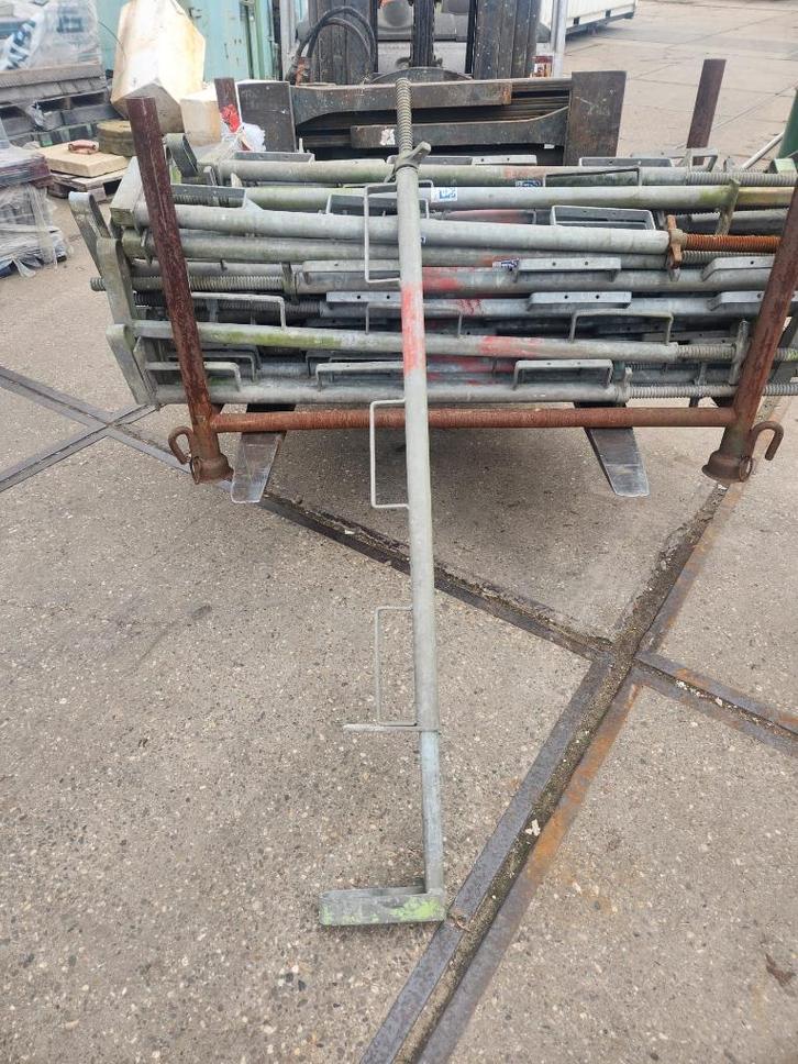 170 - (Bouw)stempels, stutstempels, Doe-het-zelf en Verbouw, Gereedschap | Machine-onderdelen en Toebehoren, Gebruikt, Ophalen