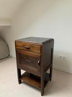Art Deco nachtkastje / halkastje met marmeren bovenblad, Huis en Inrichting, Slaapkamer | Nachtkastjes, Ophalen, Minder dan 45 cm