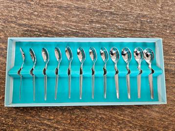 12 lepeltjes G Sola Z, nooit gebruikt, nieuw, originele doos beschikbaar voor biedingen