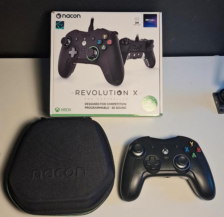 Nacon Revolution X Pro Controller | Compleet in doos, Spelcomputers en Games, Spelcomputers | Xbox | Accessoires, Zo goed als nieuw